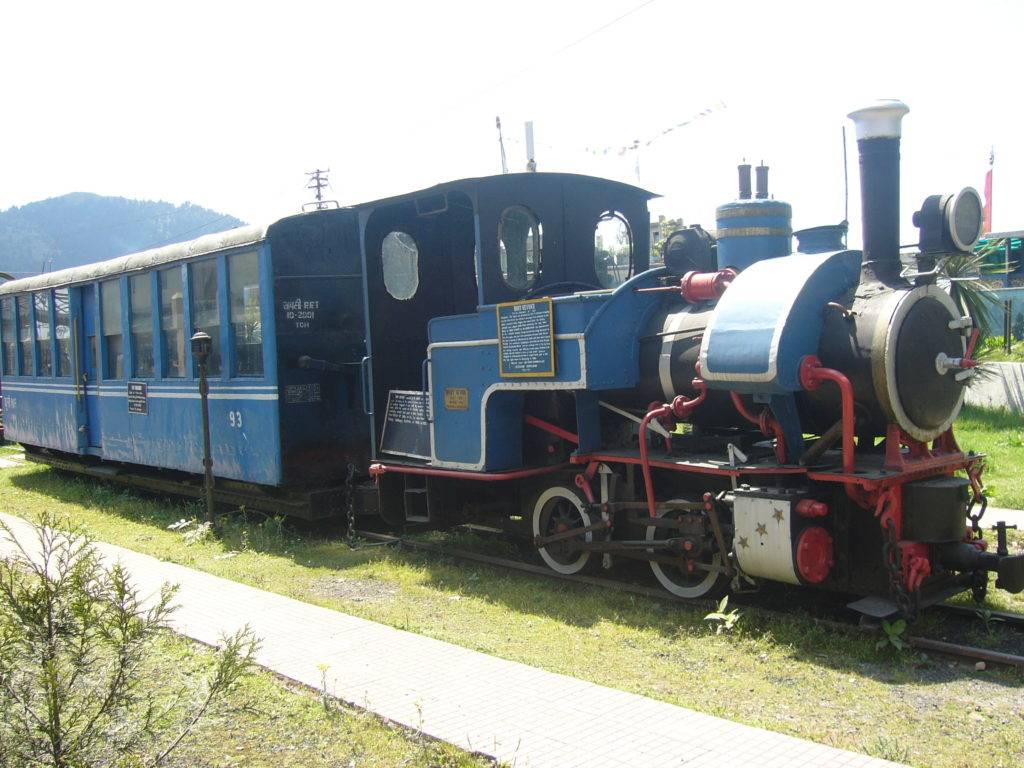 Toy Train - Darjeeling Himalayan Railway