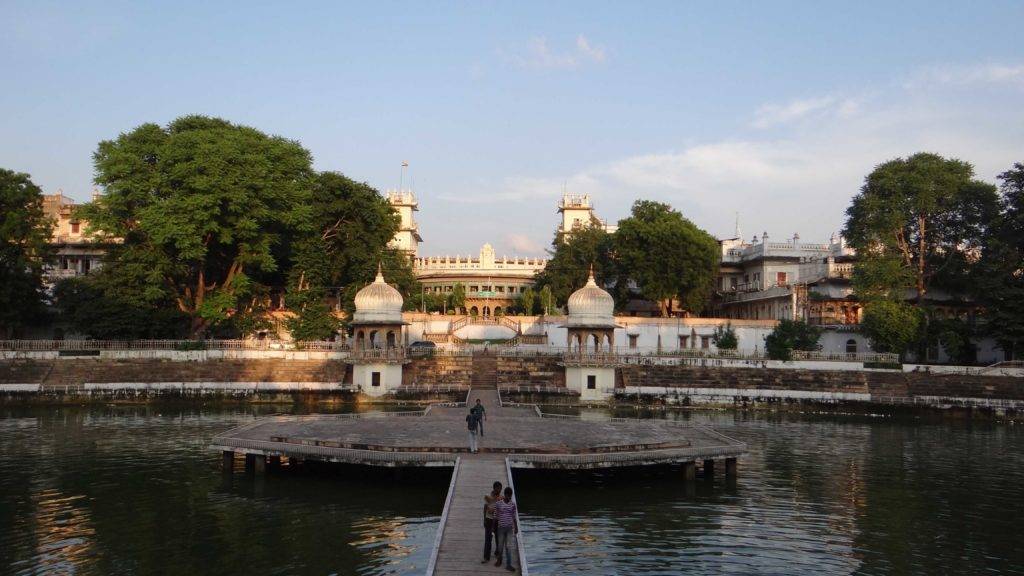 Moti Mahal and the large pond inside its compound