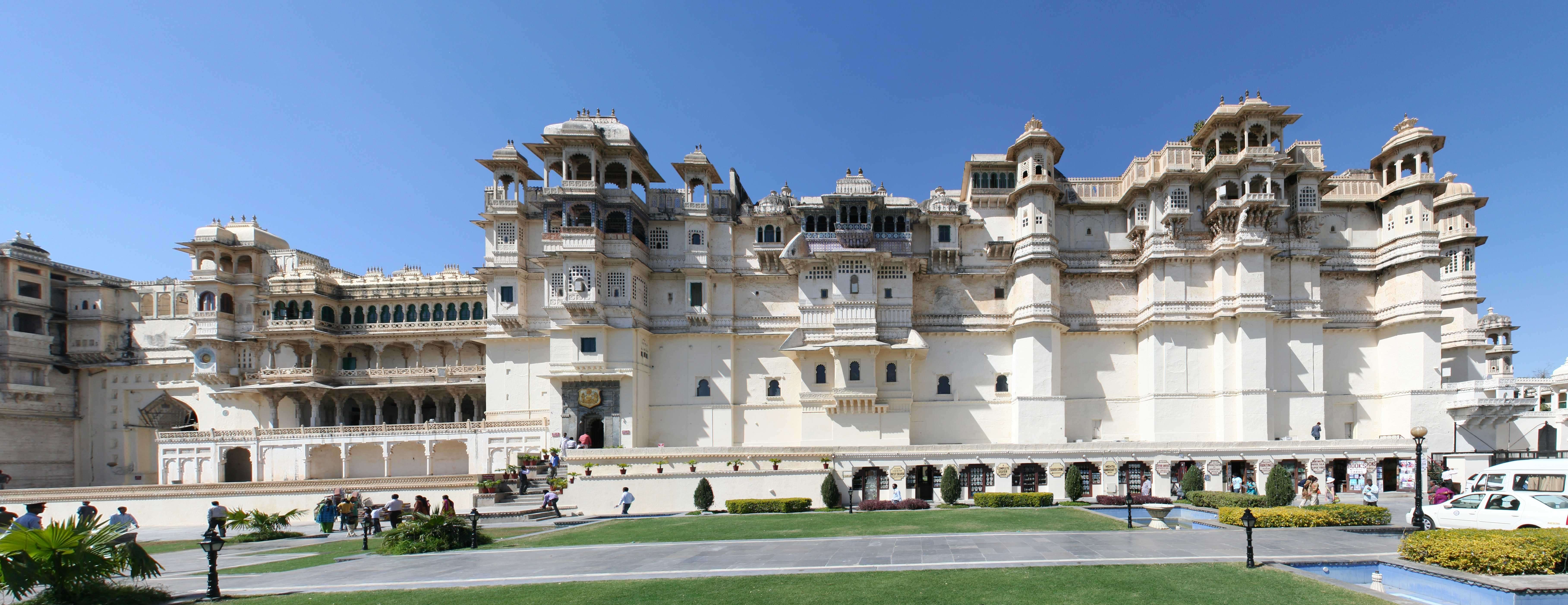 Udaipur Travel Guide: Places to See, Weather, Activity | IndiaTravelPage