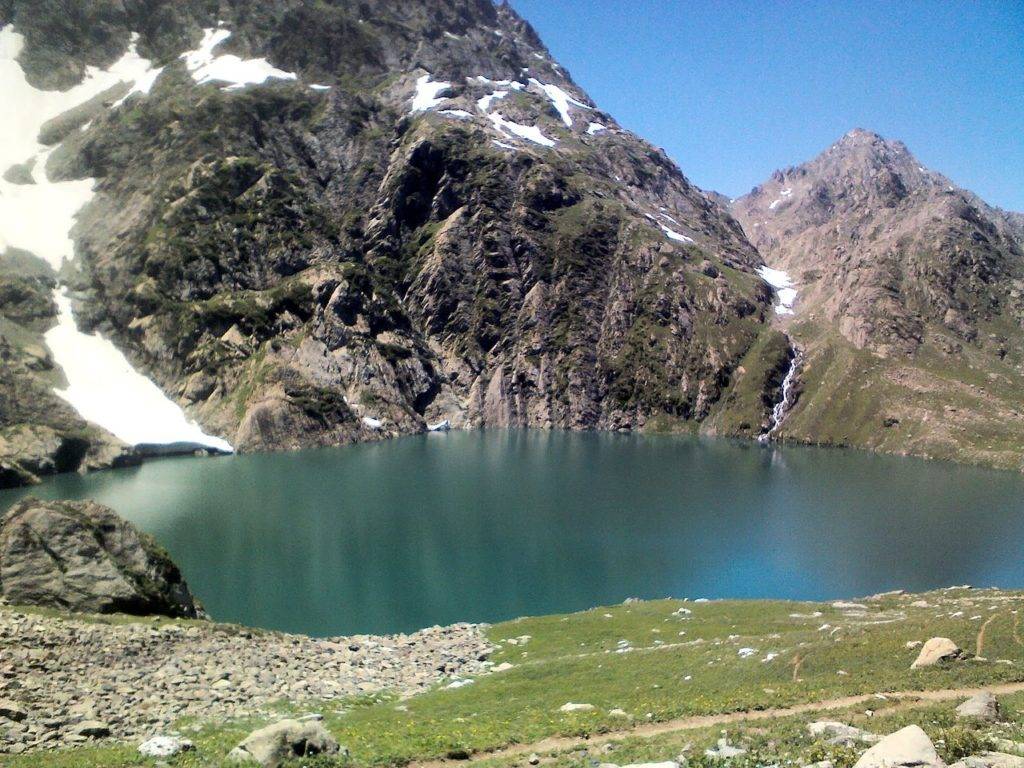 Gadsar Lake under a clear blue sky