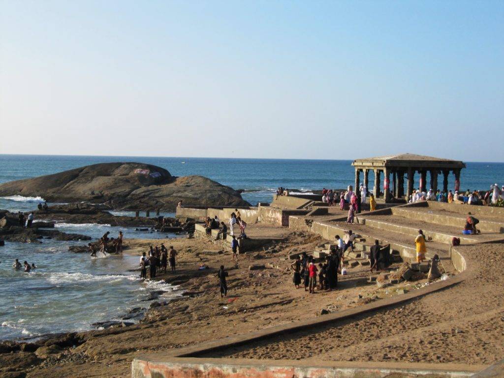 Kumariamman Temple complex beside sea at Kanyakumari