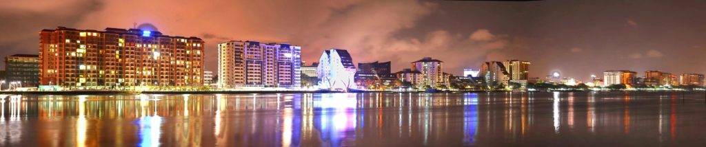 Night view of Kochi Marine Drive