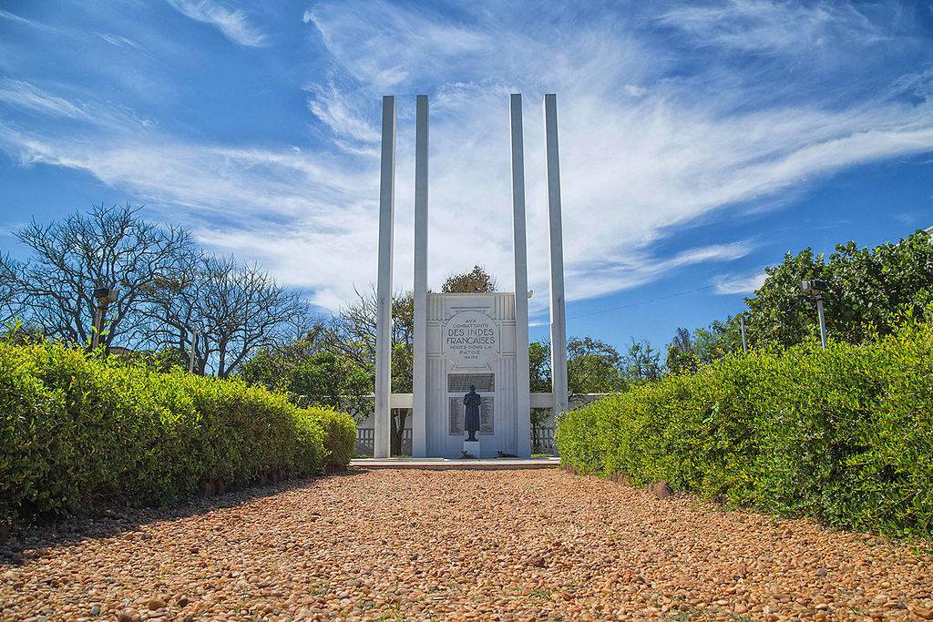 French War Memorial under a blue sky