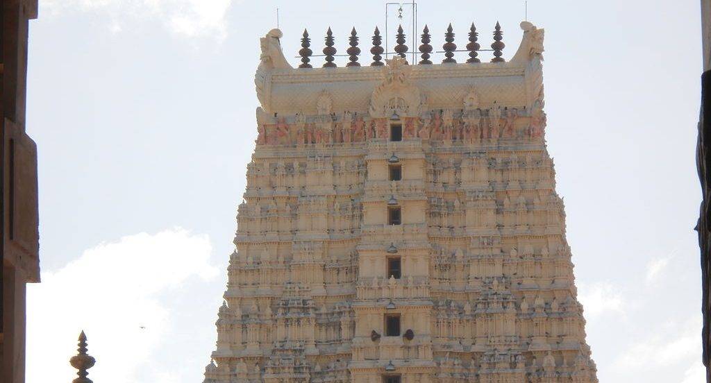 the golden colored entry gate of Ramanathaswamy Temple at Rameswaram